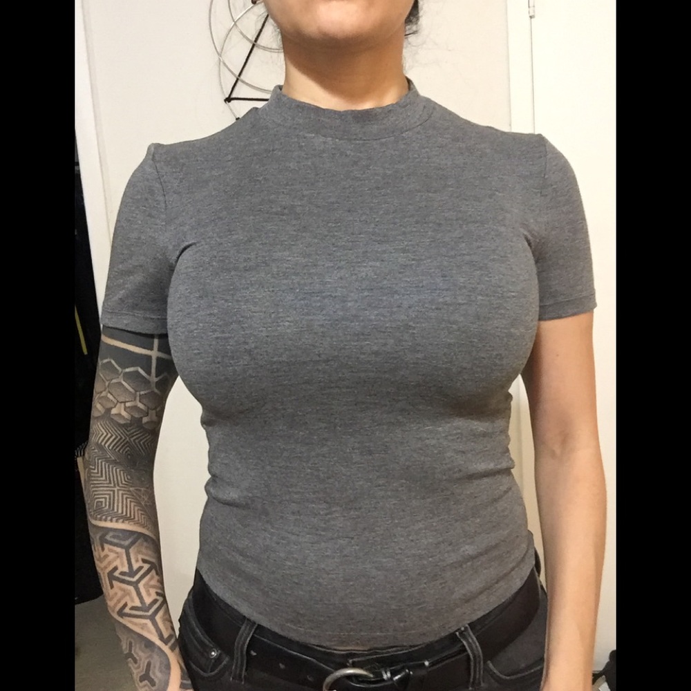 💜 AMERICAN APPAREL GRAY TOP TURTLENECK-ISH